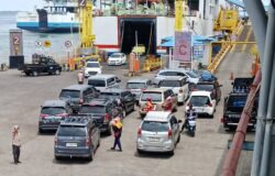 H-5 Idul Fitri 1446 H, Ribuan Kendaraan Tinggalkan Pulau Sumatera