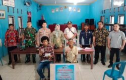 Jelang Lebaran, Warga Palasaji Terima BLT-DD Rp900 ribu