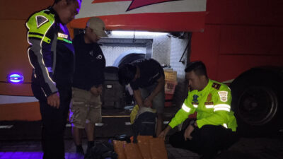 PJR Polda Lampung Gagalkan Penyelundupan 4 Kg Ganja di Tol Bakter