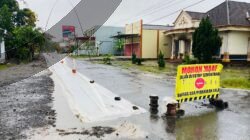 Diduga Abaikan Kualitas, Proyek Ruas Jalan Bumi Daya Dikerjakan Ketika Hujan